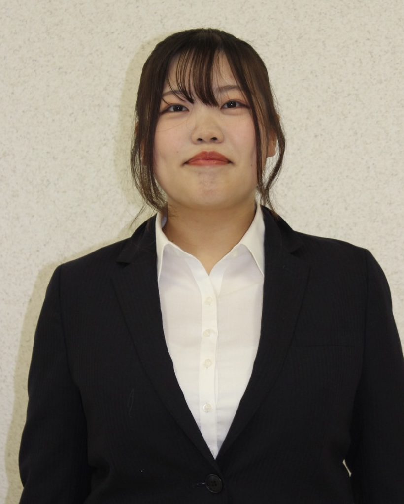 山口　紗奈